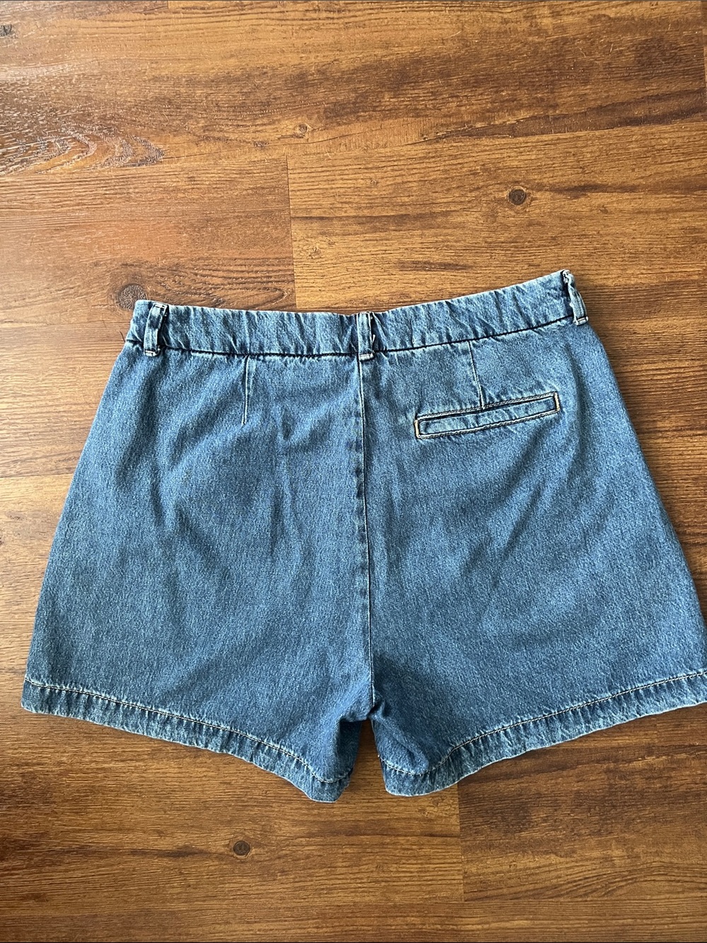 Old Navy High-Waist Blue Denim Shorts - Picture 7 of 7